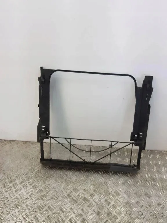BMW X5 E53 Cache radiateur 17101439105 image 4