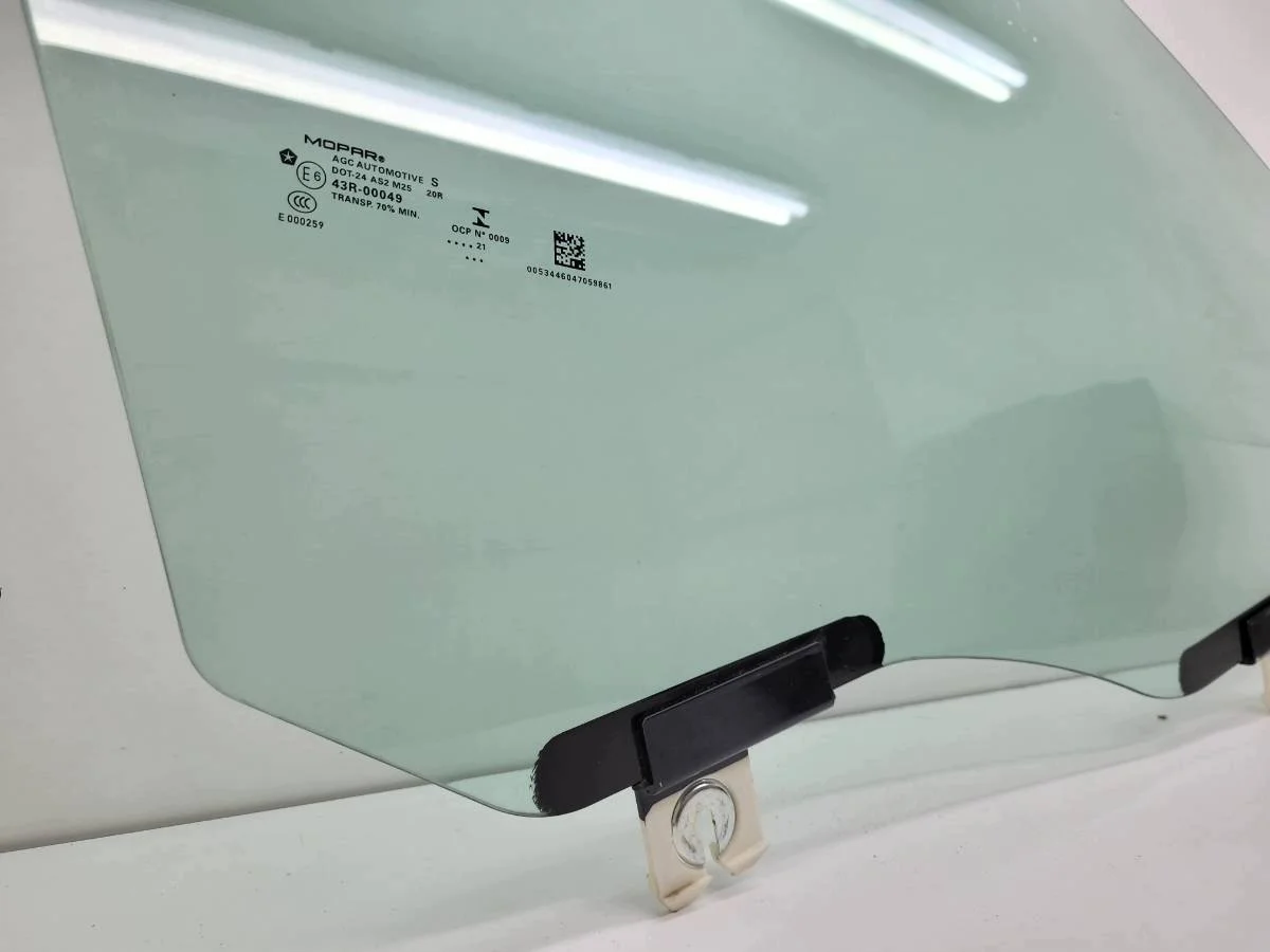Vitres de porte avant droite Jeep Compass II image 3