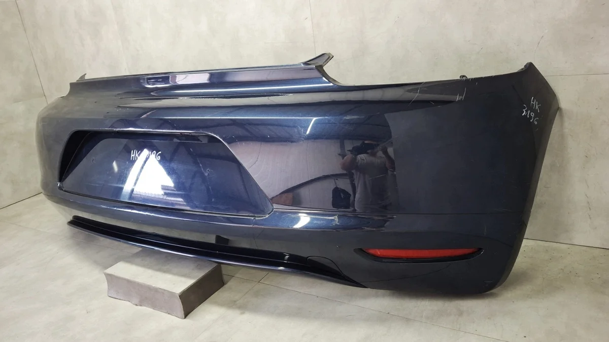 Parachoques trasero VW Scirocco 3 1K8 08-13 image 3