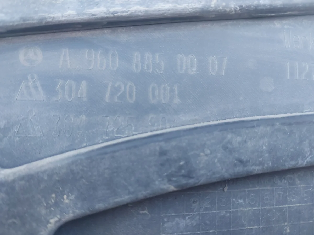 Mercedes Actros MP4 Grille Used A9608850007