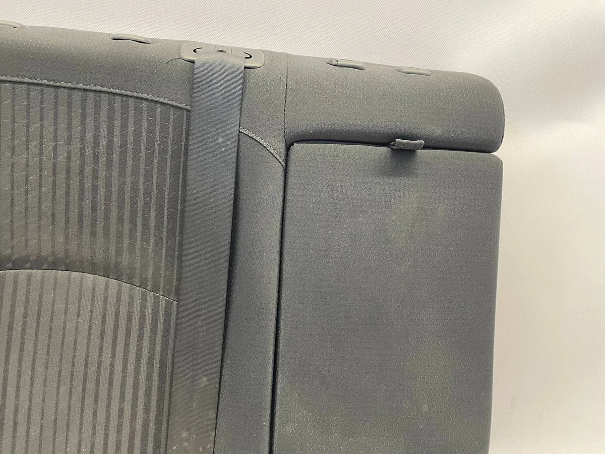 Toyota Prius IV Ryggstöd Höger Bak Använd image 5