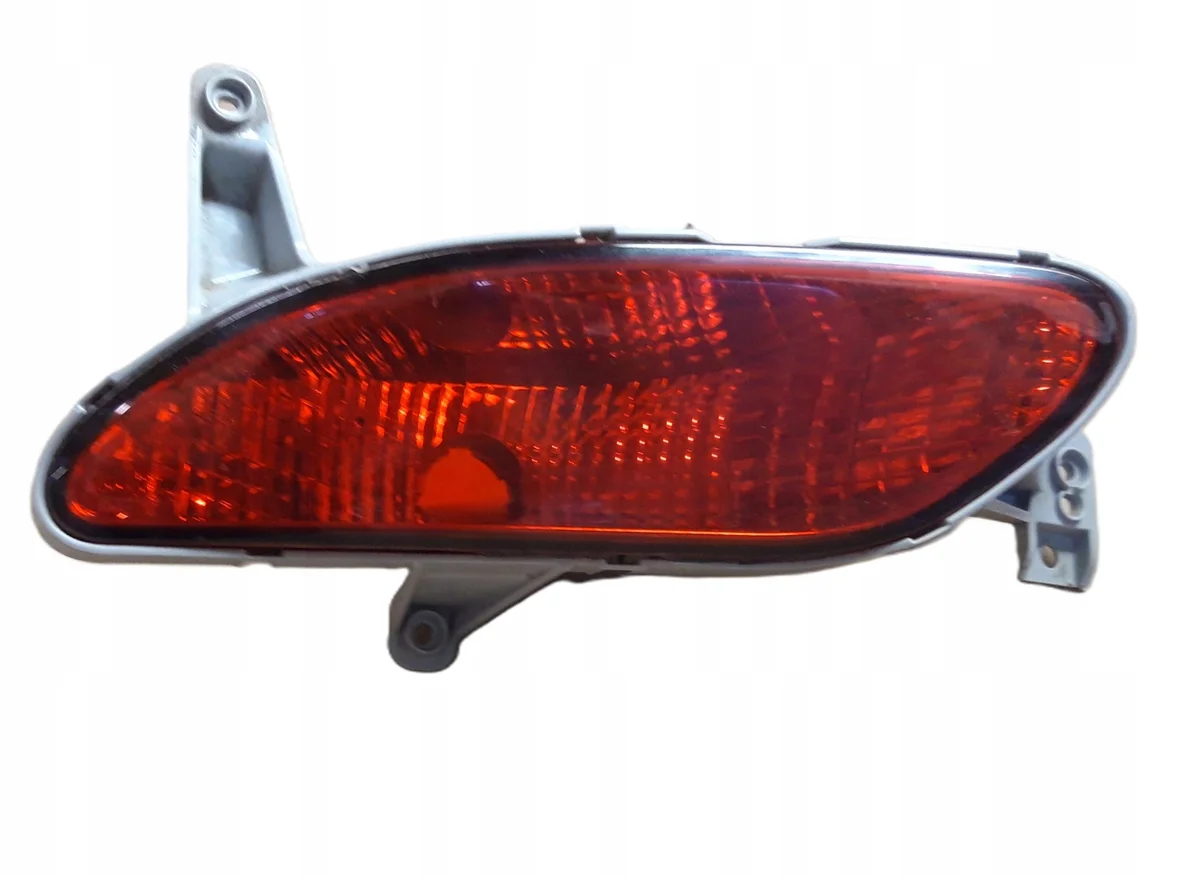 Luz trasera Hyundai OE 92401-2R3 usada