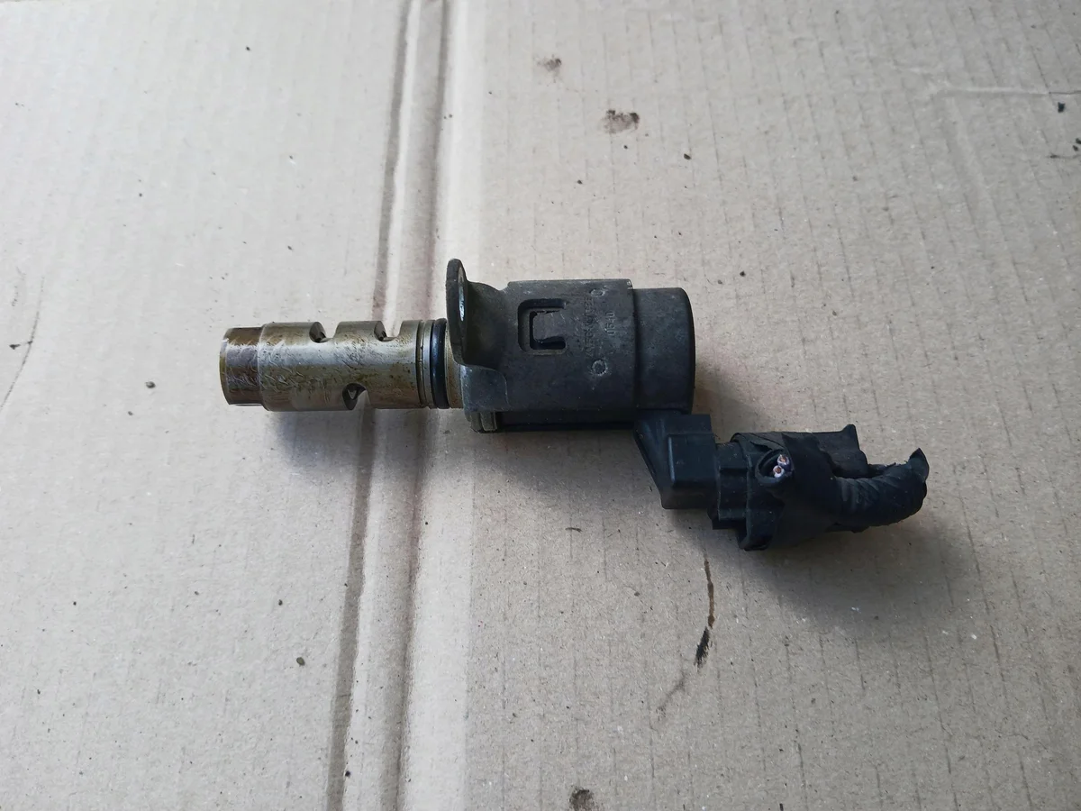 FORD FOCUS Soupape Variable Phases 4M5G6L713BE image 2