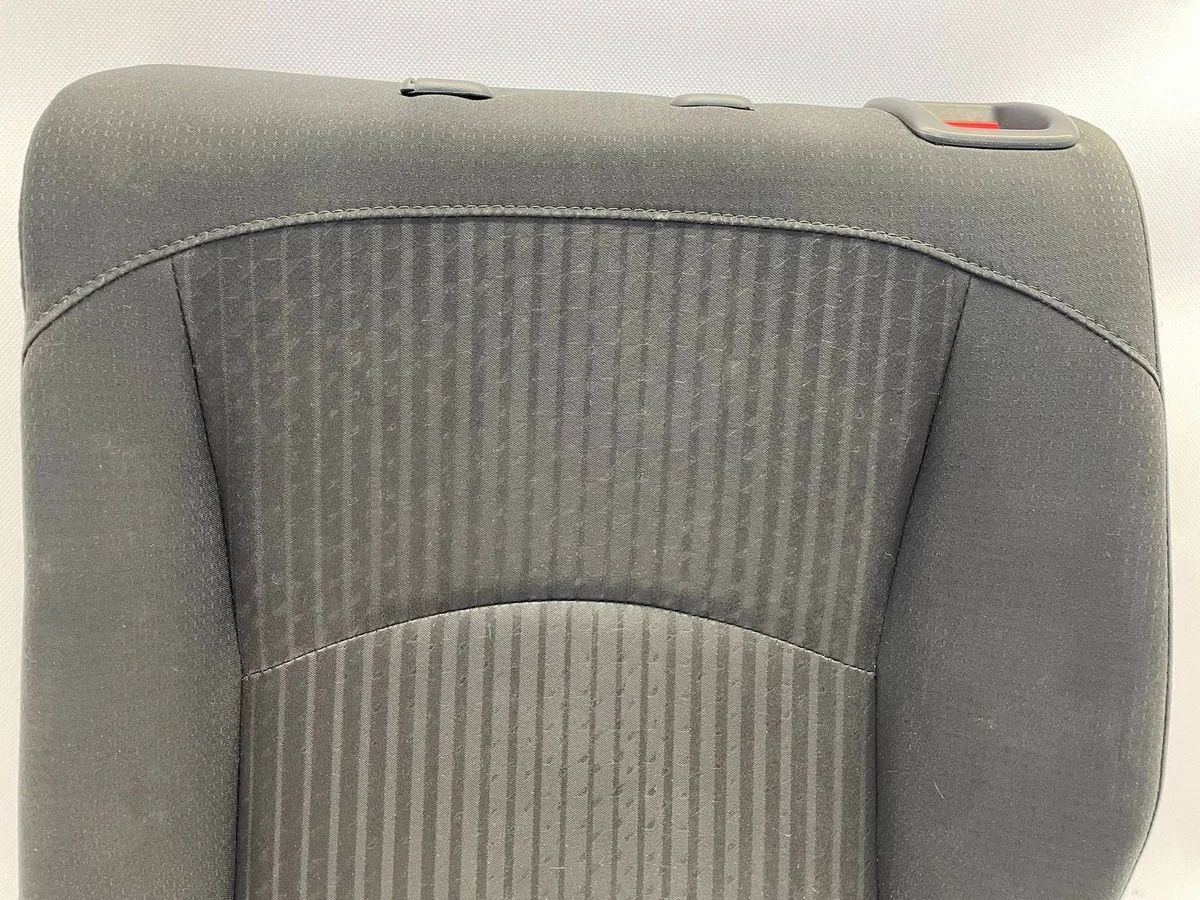 Toyota Prius IV takaistuin selkänoja vasen