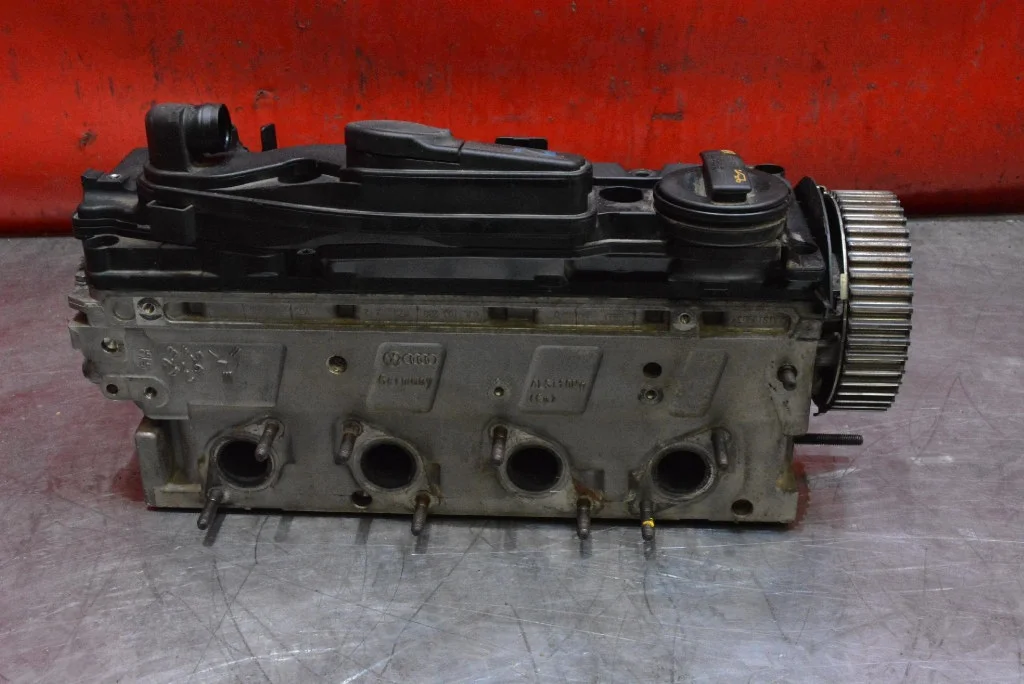 Culasse Audi A4 B8 2.0 TDI 143 CV image 4