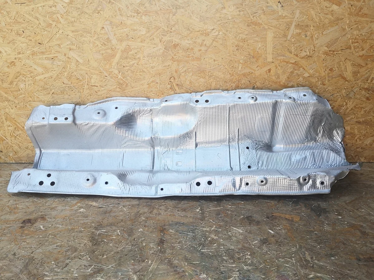 Audi Q3 8U Pare-chocs thermique 5N0825661