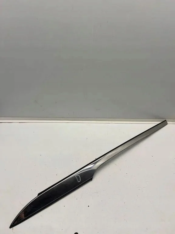 Kia Optima IV Kombi Rear Window Trim Right