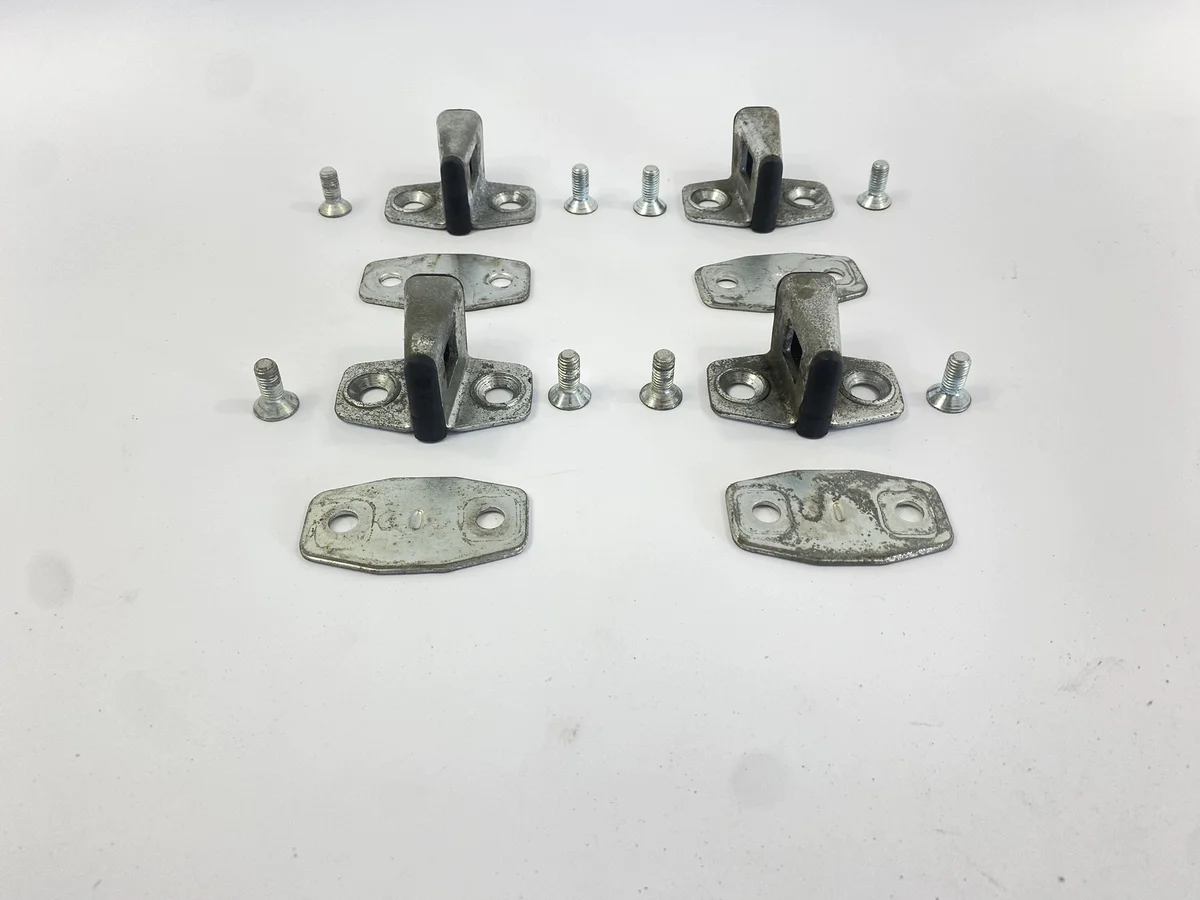 Mercedes W124 Door Latch Set RYGLE/SDV13659 image 3