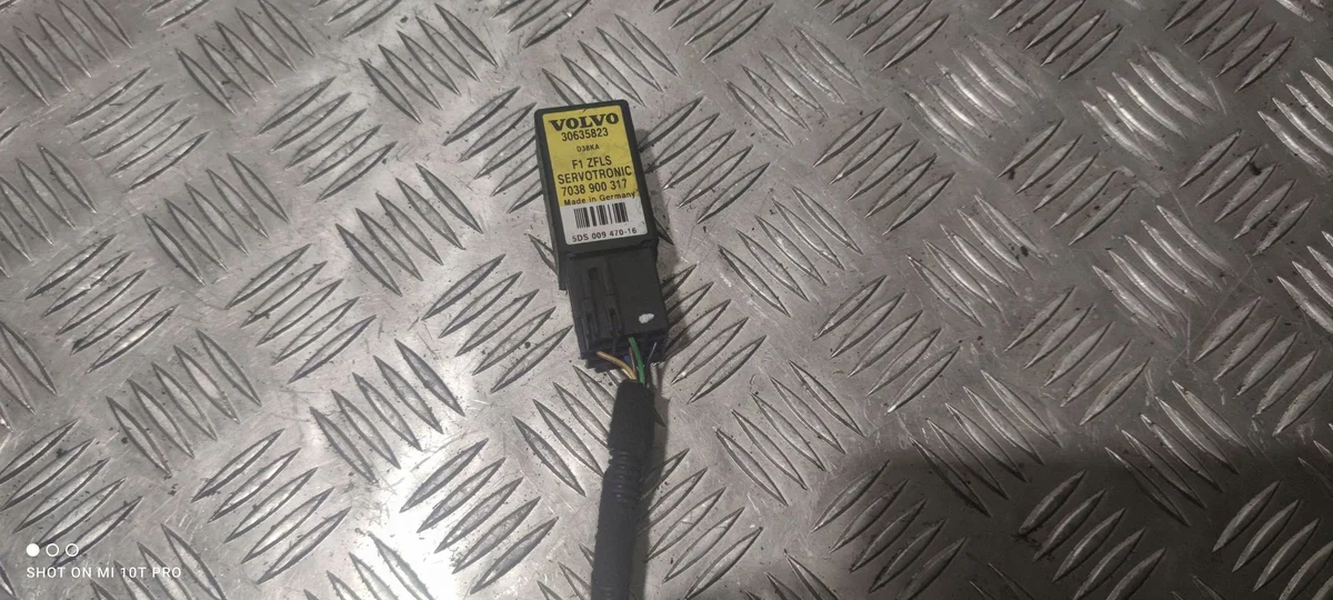 Servotronic relä Volvo OE 30635823