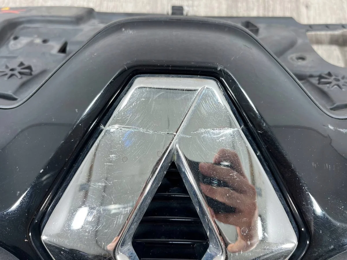 Renault Clio V Chrome Grille 622561539R image 5