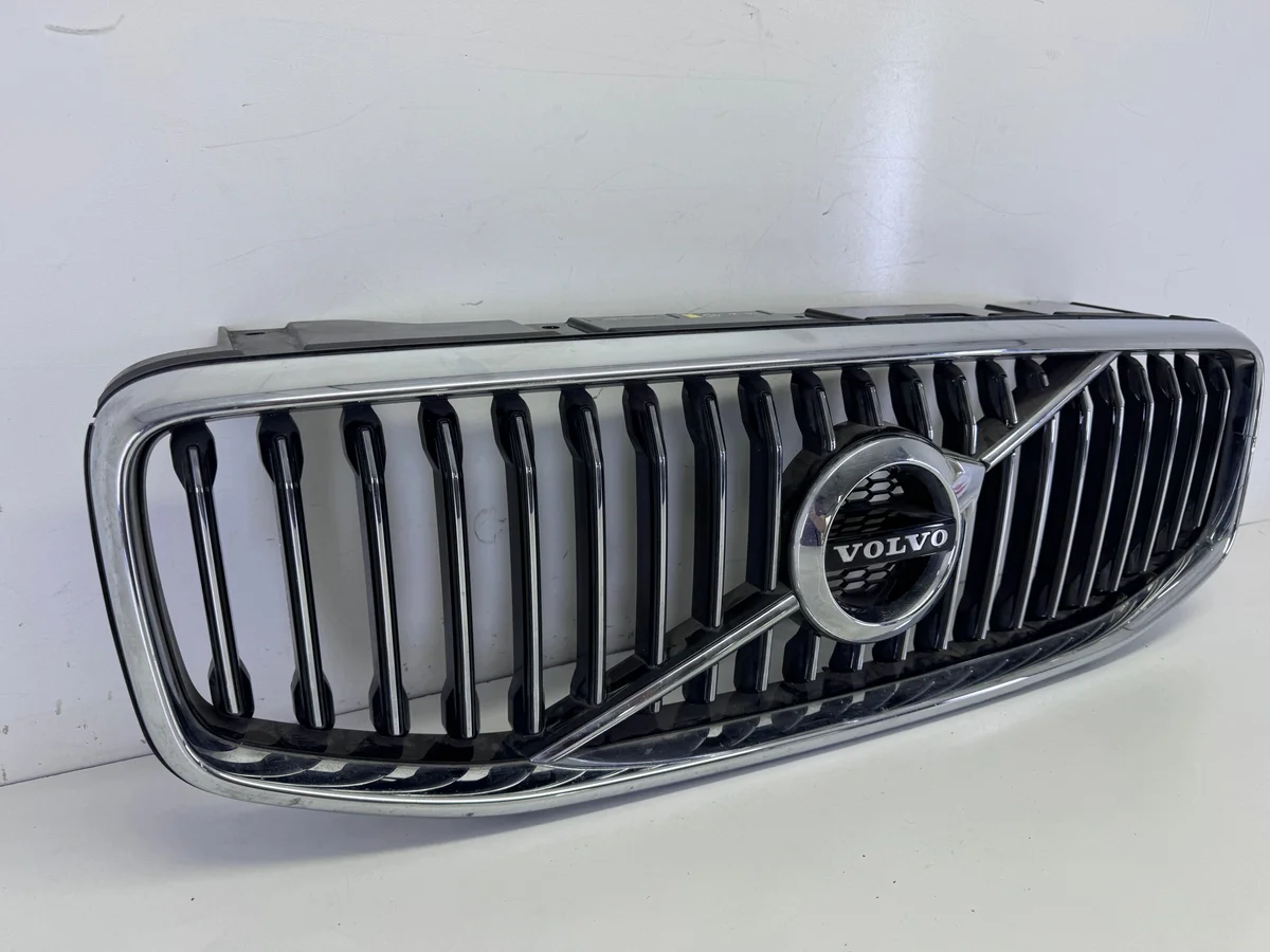 Volvo XC60 II Grill Bumper 31425535