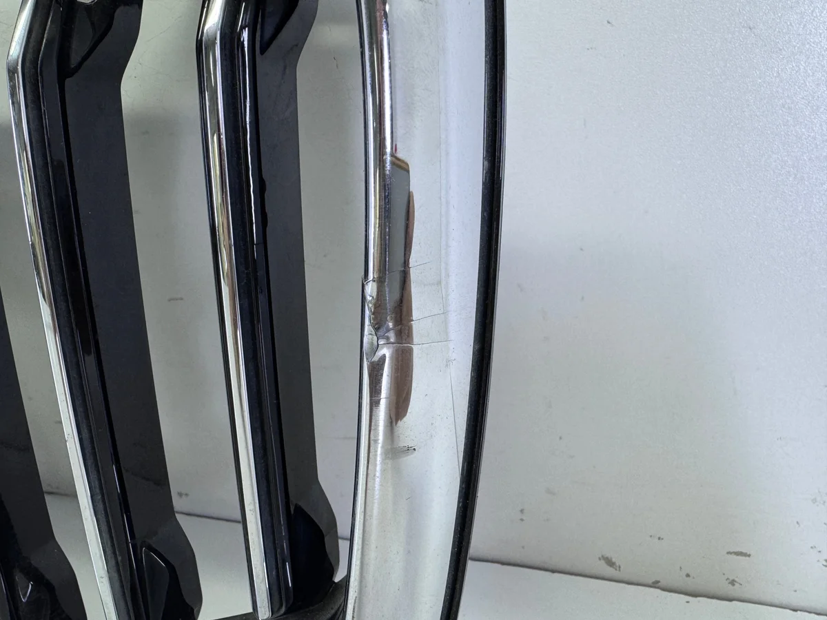 Volvo XC60 II 2017- Grill 31425535 image 5