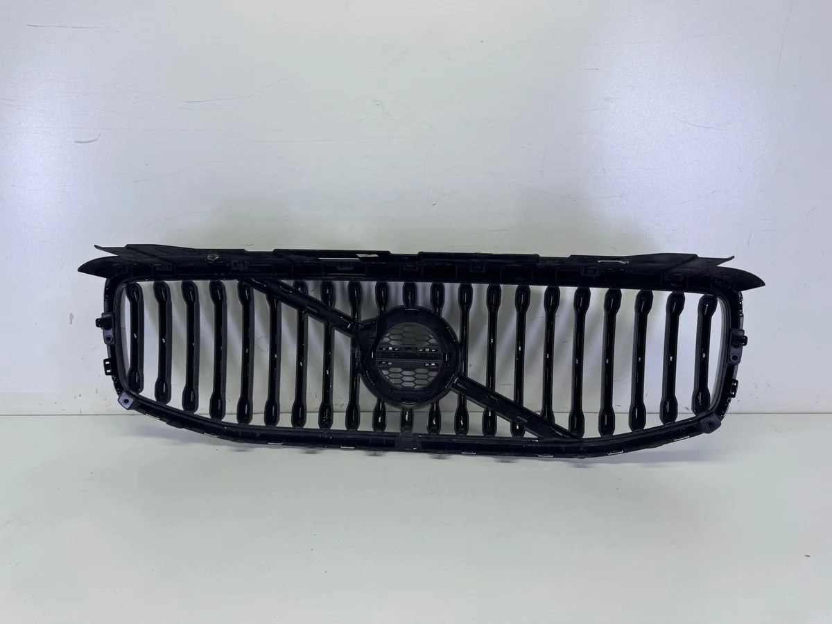 Volvo XC60 II 2017- Grill 31425535 image 6