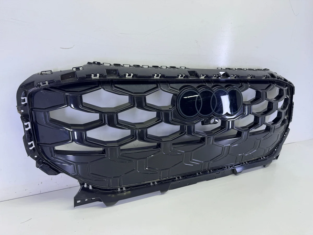 Audi Q3 2025- Front Bumper Grille Used