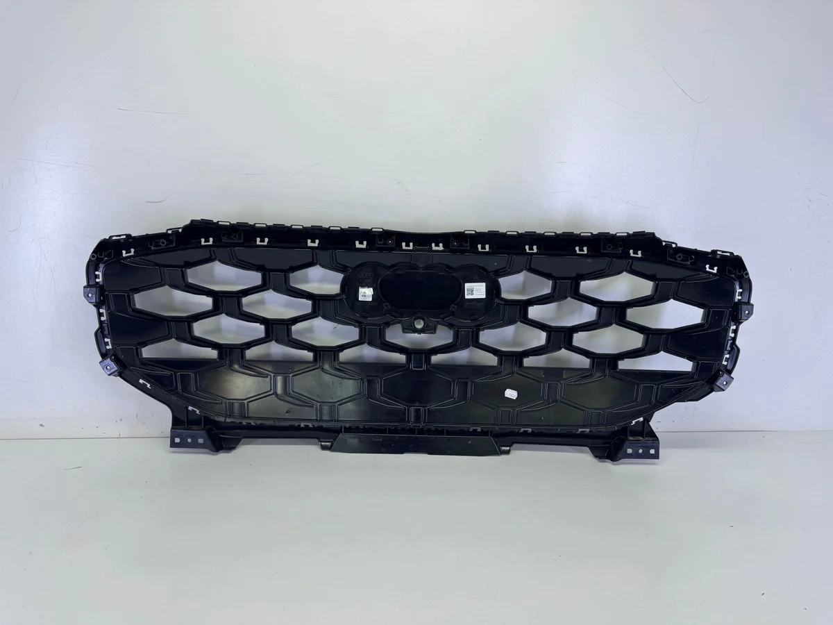 83H853651A Audi Q3 2025- Kühlergrill gebraucht image 7