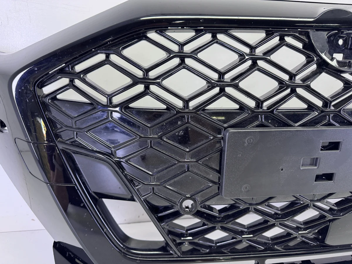 Audi RS3 8Y Grill Stoßstange 8Y0853651BE gebraucht image 5