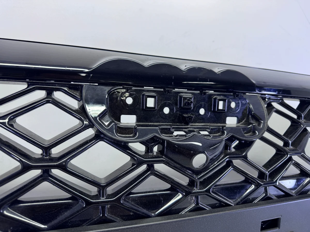 Audi RS3 8Y Grill Stoßstange 8Y0853651BE gebraucht image 6