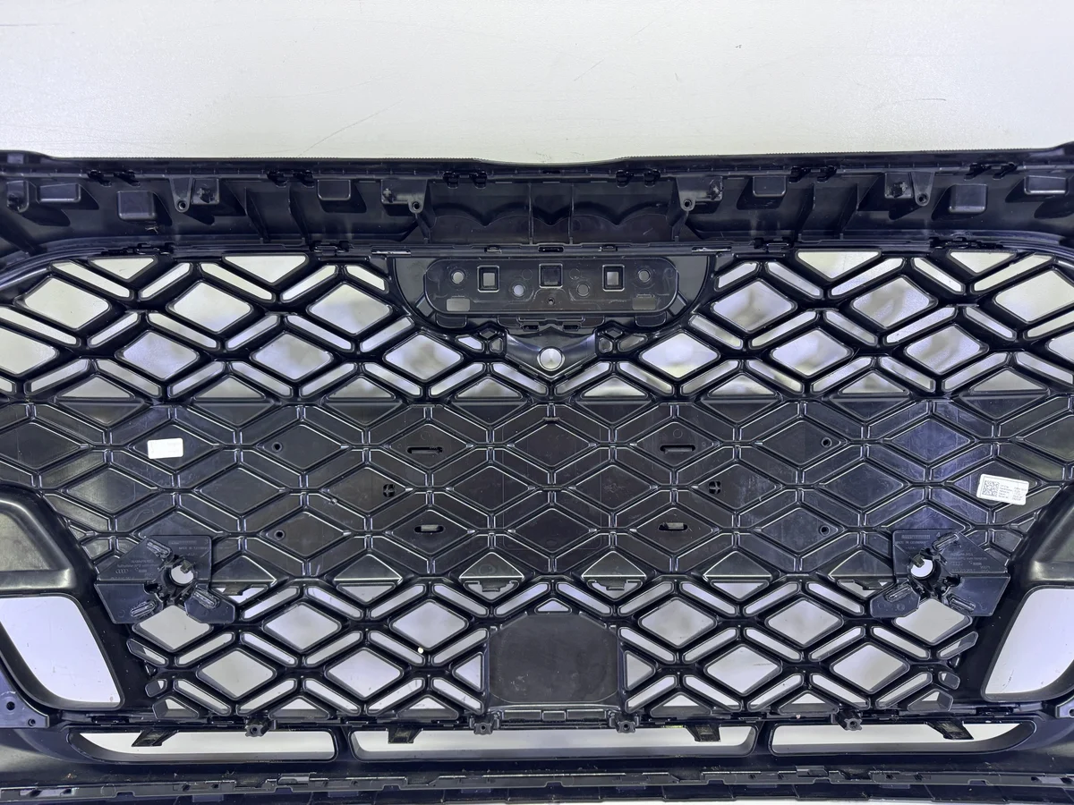 Audi RS3 8Y Grill Stoßstange 8Y0853651BE gebraucht image 9