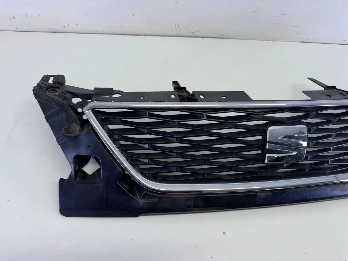 SEAT LEON III 3 LIFT Kühlergrill 5F0853654F image 4