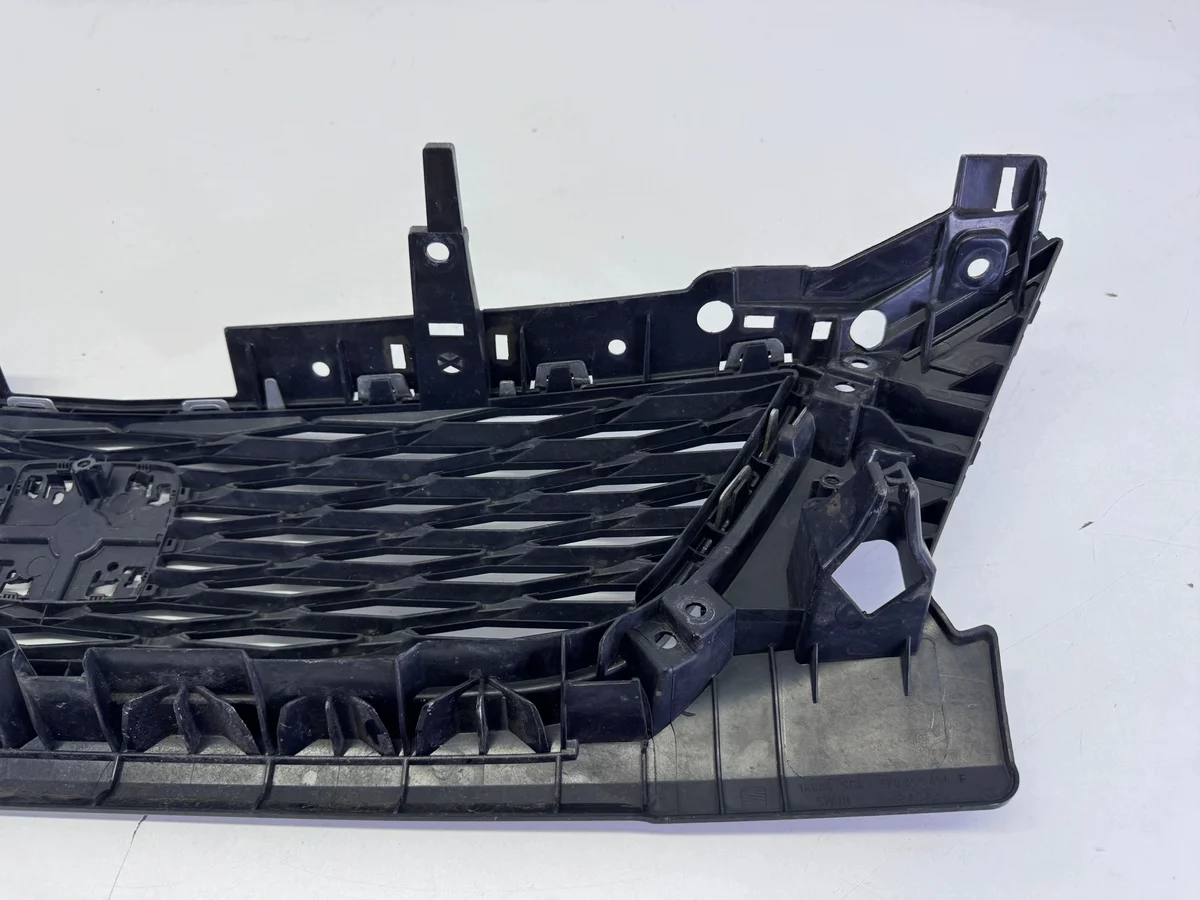 SEAT LEON III 3 LIFT Kühlergrill 5F0853654F image 7