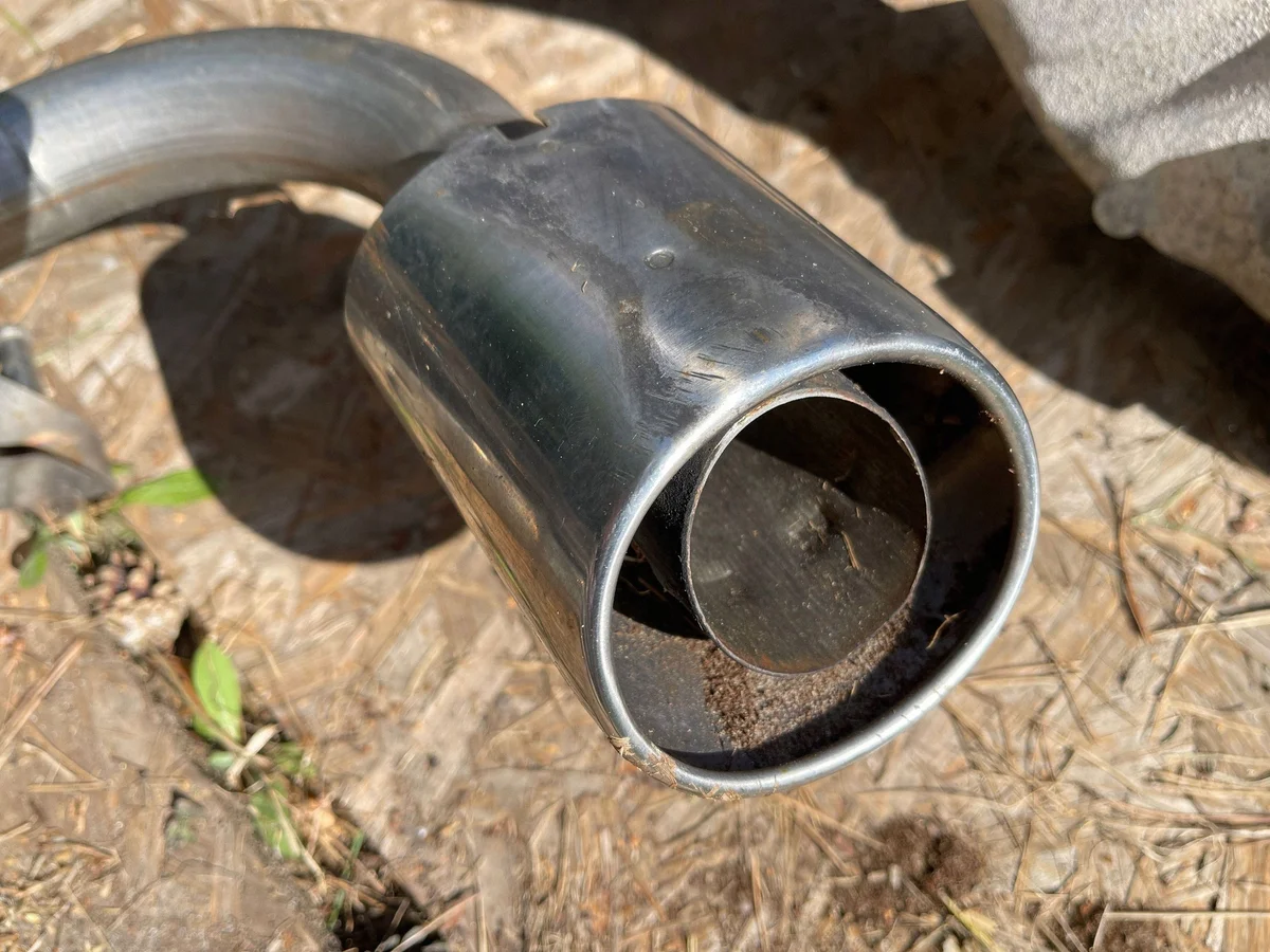 Toyota RAV4 Exhaust Muffler 1F008 Used
