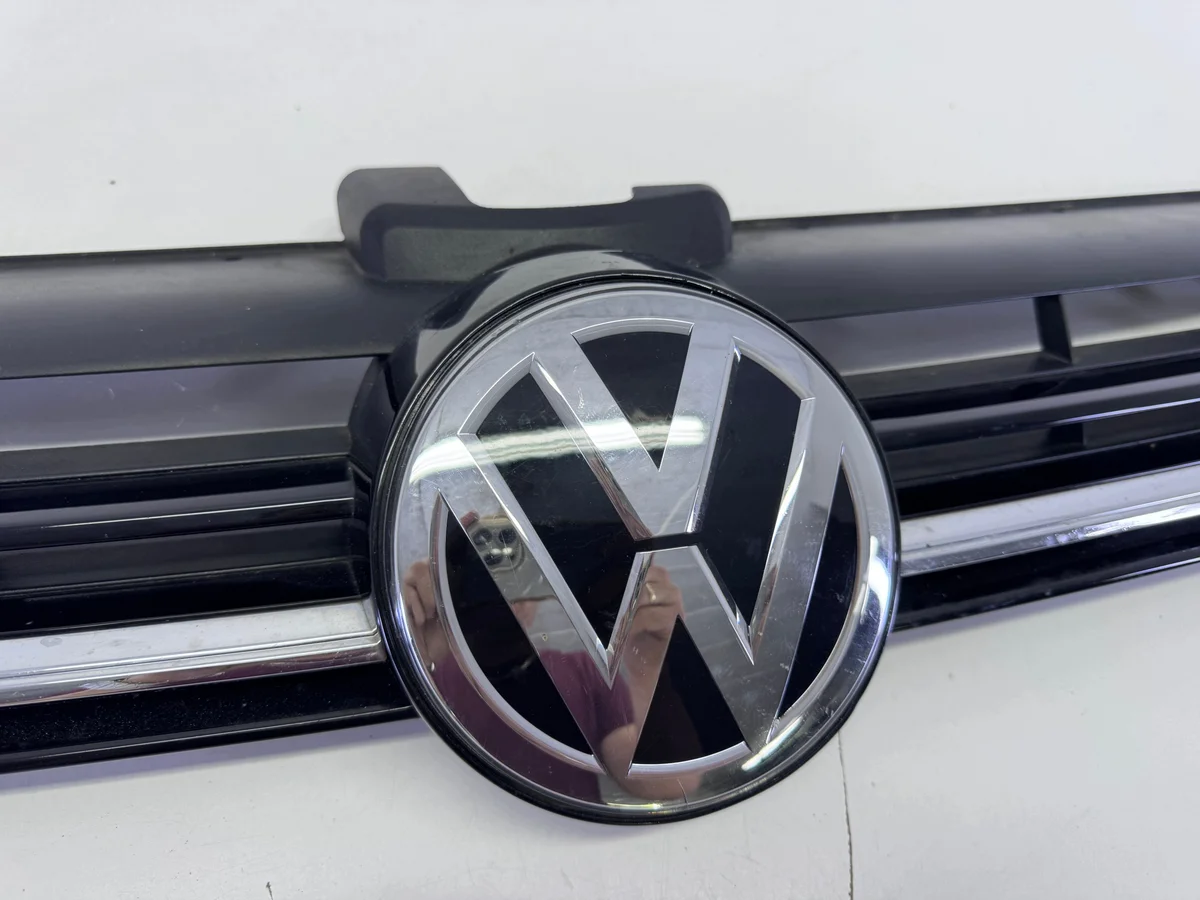 VW Golf VII 7 R-Line Kühlergrill gebraucht image 3
