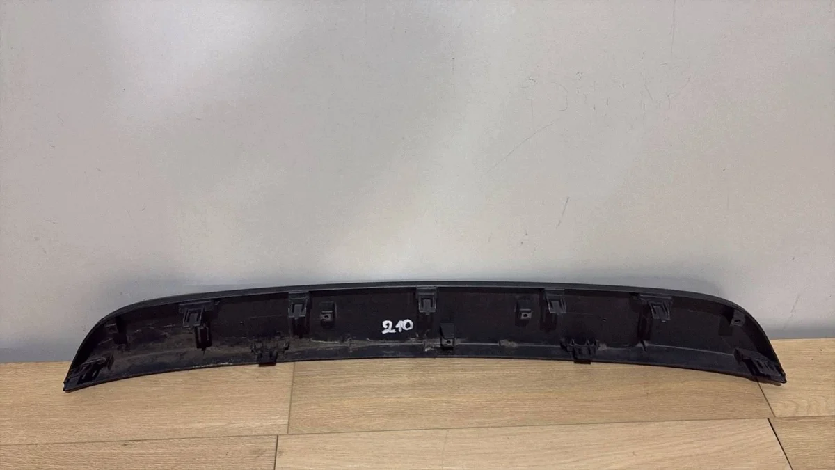 Dacia Sandero II Stepway Lijst Kentekenplaat image 7