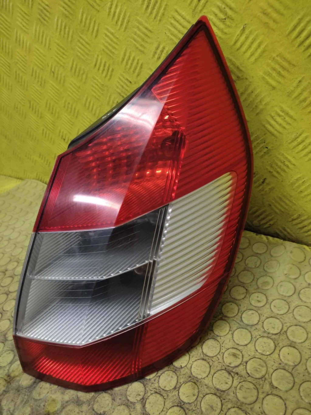 Baklykta Höger Renault Scenic II OE