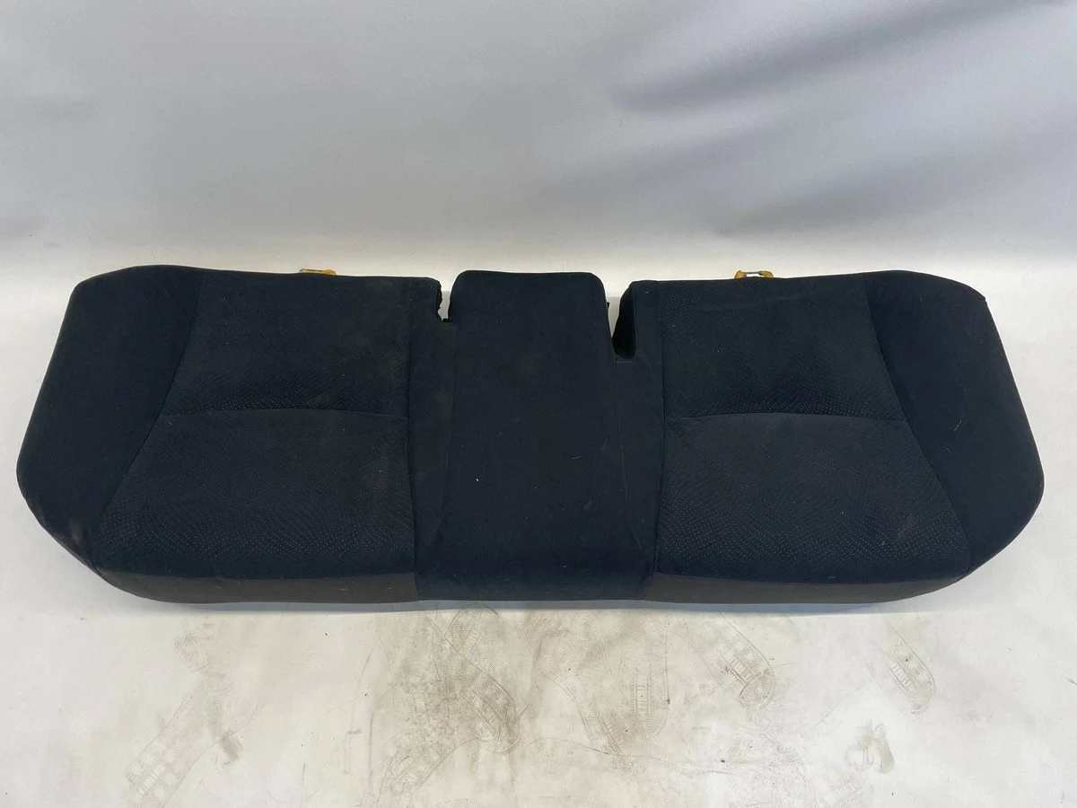 Toyota Prius III Siège Arrière OYT32424