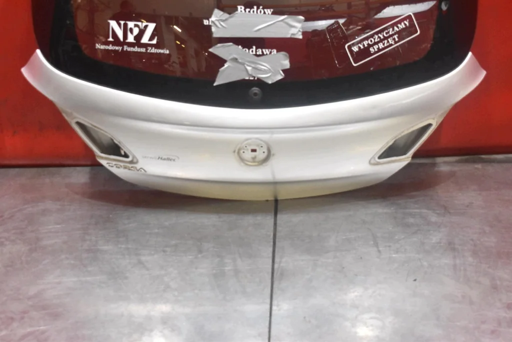 Tampa Porta-Malas Opel Corsa E 5D Usada image 3