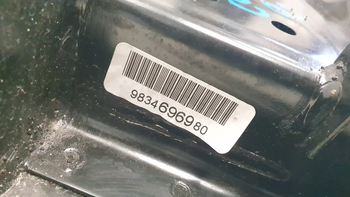 Opel Corsa F Peugeot 208 II Moottorin Teline 9834696980