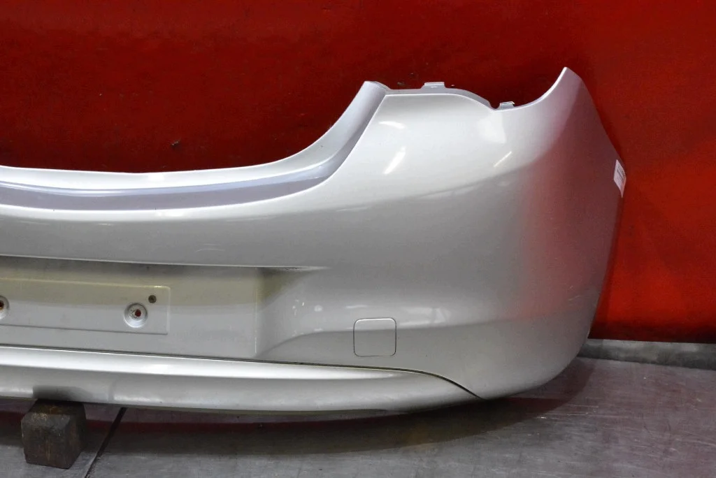 Para-choques Traseiro Opel Corsa E 5D Usado image 3