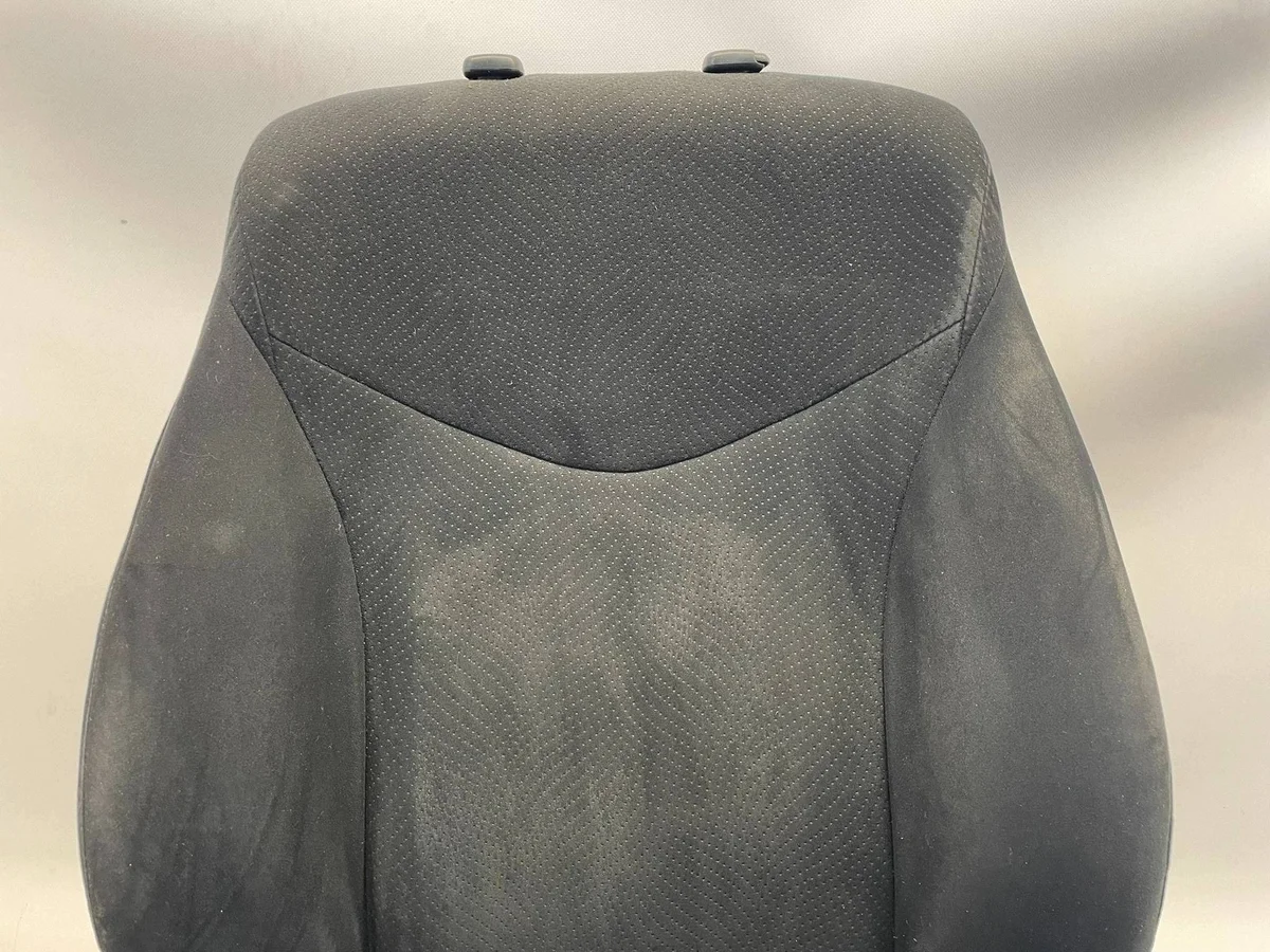 Toyota Prius III etumatkustajan istuin, oikea