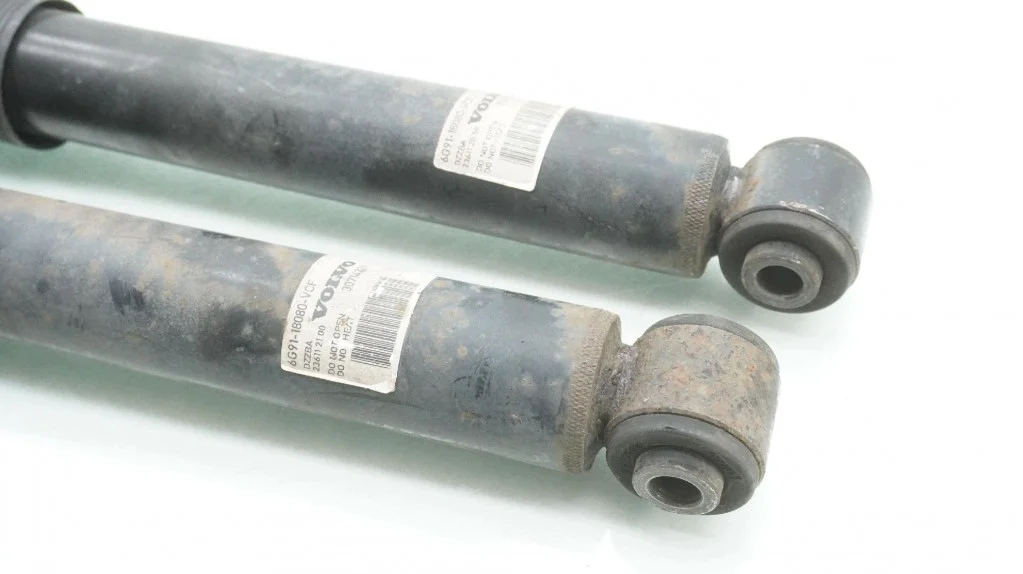 Rear Shock Absorber Set Volvo V70 III
