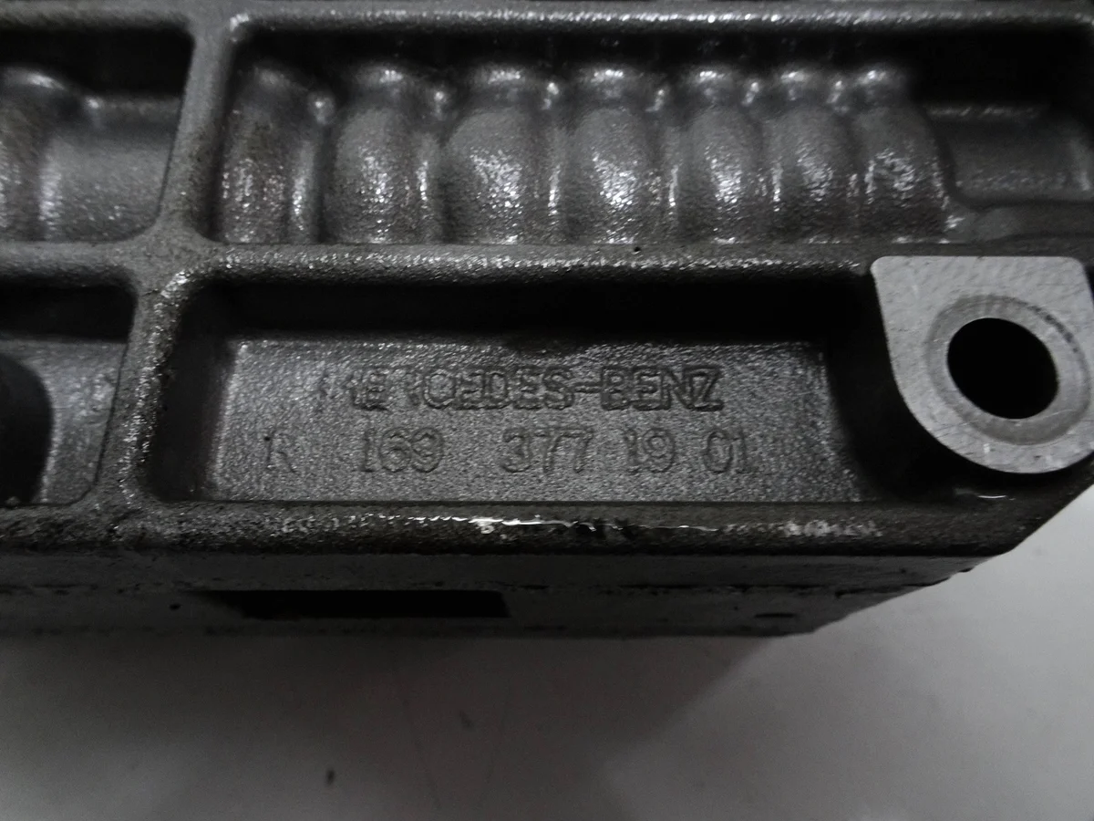 Mercedes A-Class Gearbox Control Module image 7