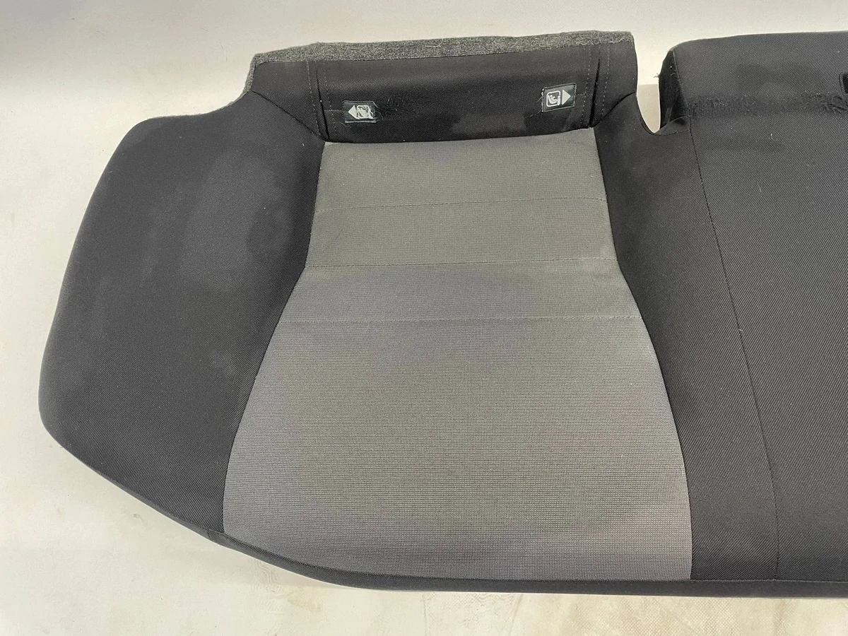 Toyota Avensis T27 istuin, taka, materiaali