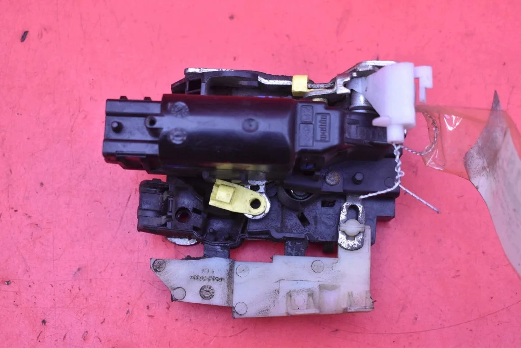 Front Left Door Lock Dacia Dokker 12-17