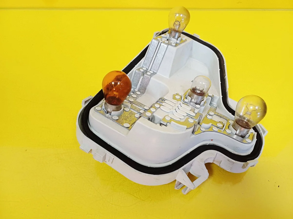 Luz Trasera Derecha Audi A3 8P 3 Puertas DRC124941 image 3