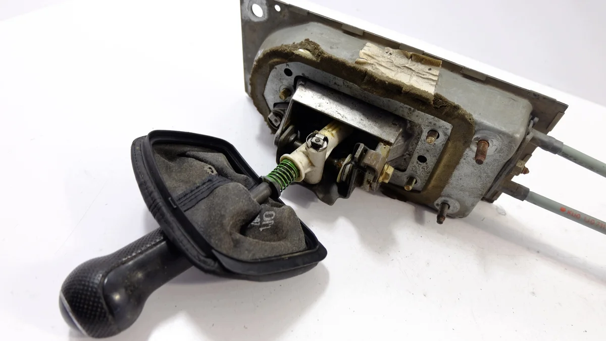 Seletor de Marchas VW Golf IV 1.9 TDI 1J0711265B image 10