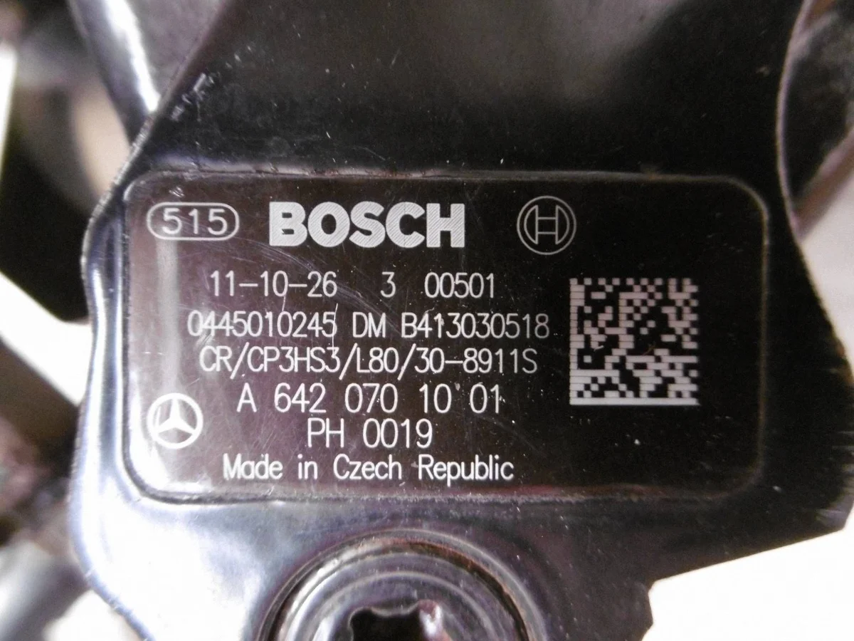 Bomba Inyectora Mercedes-Benz S W221 Usada image 4