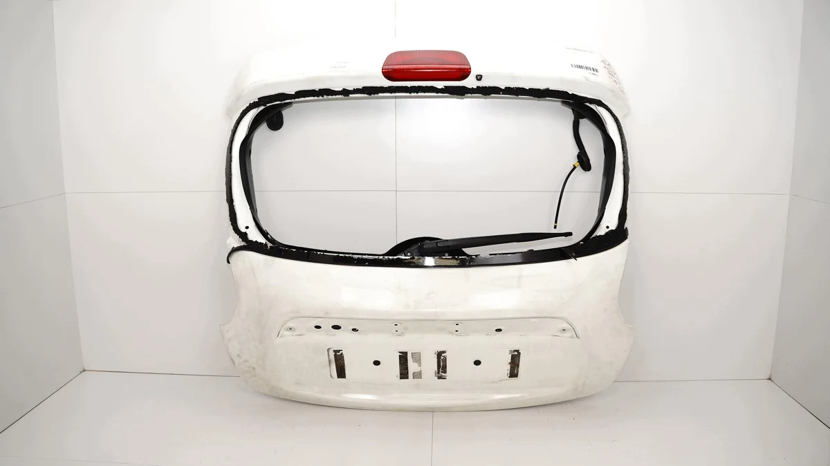 Takaluukku Nissan Juke F15 2011-2015