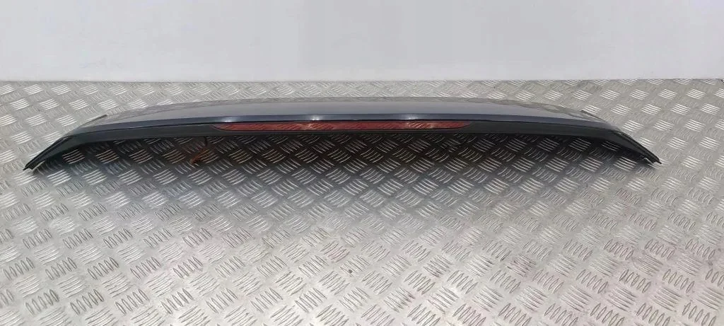 Audi A3 8V Bakre Spoiler Stopljus 8V3827933C