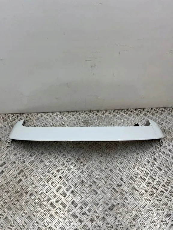 Spoiler hayon Renault Clio V 2022 960303390R