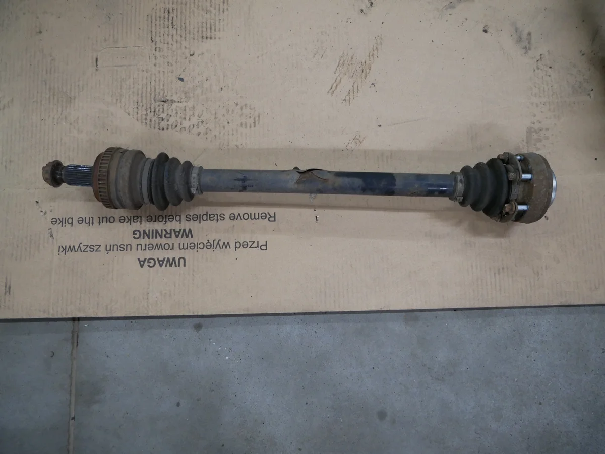 Demi-arbre arrière droit BMW E87 N43