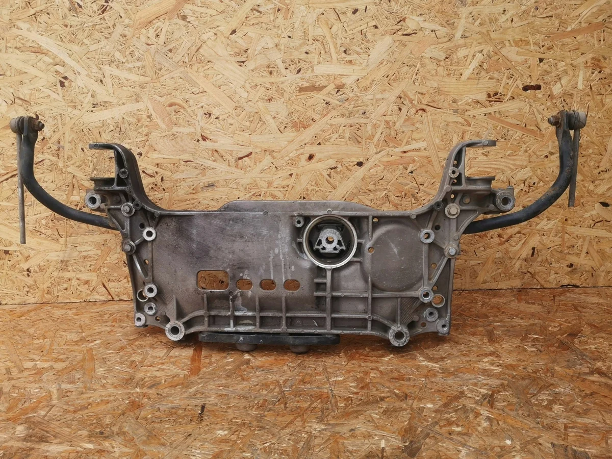 Audi Q3 8U Châssis Avant 3C0199369H image 3