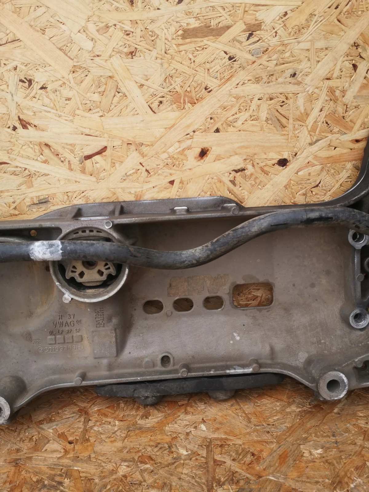 Audi Q3 8U Châssis Avant 3C0199369H image 9
