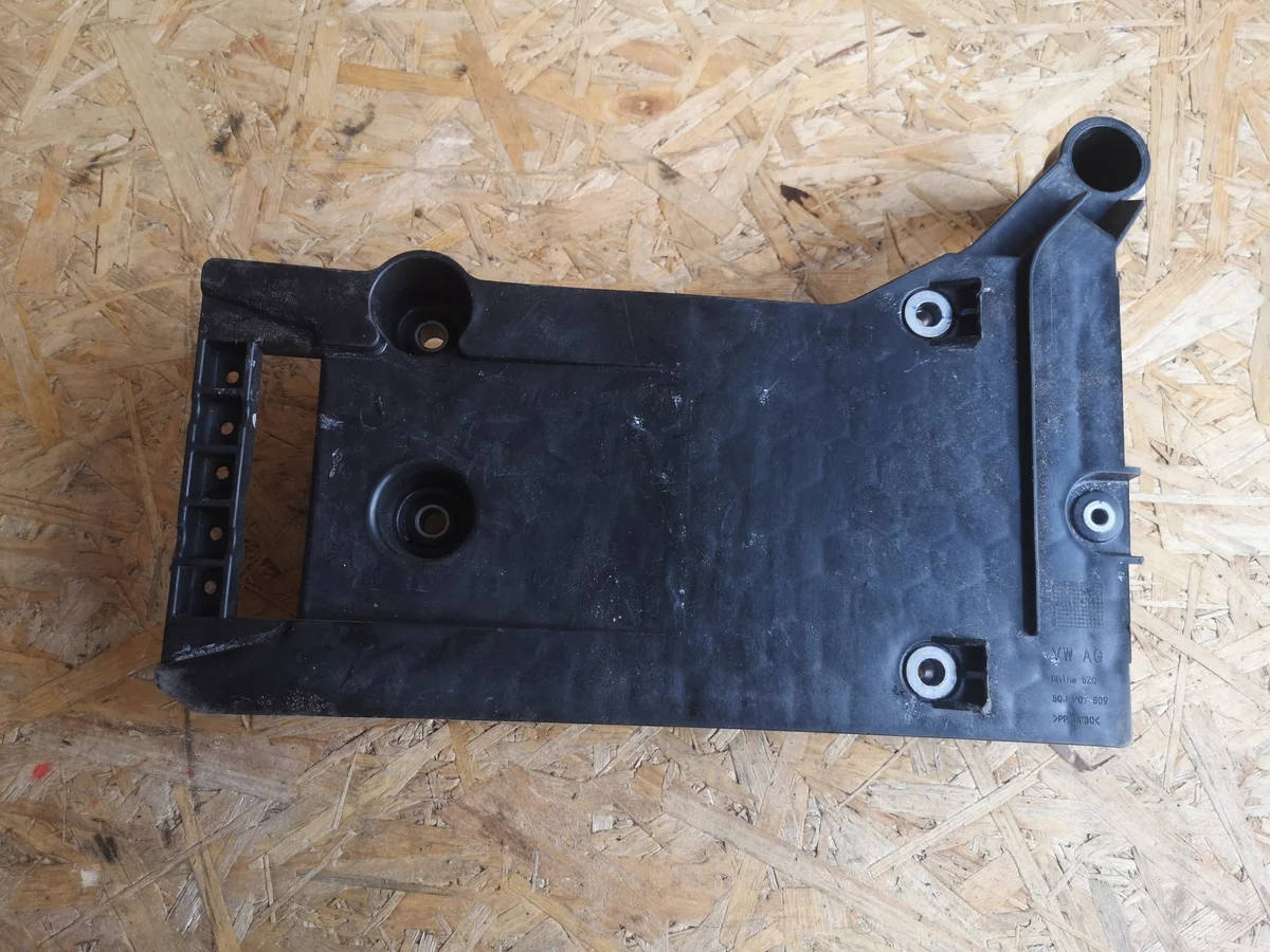 Audi Q3 83A Support Batterie 5QJ907509 image 5