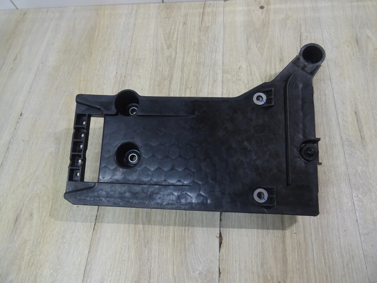 Audi Q3 83A Support Batterie 5QJ907509 image 9