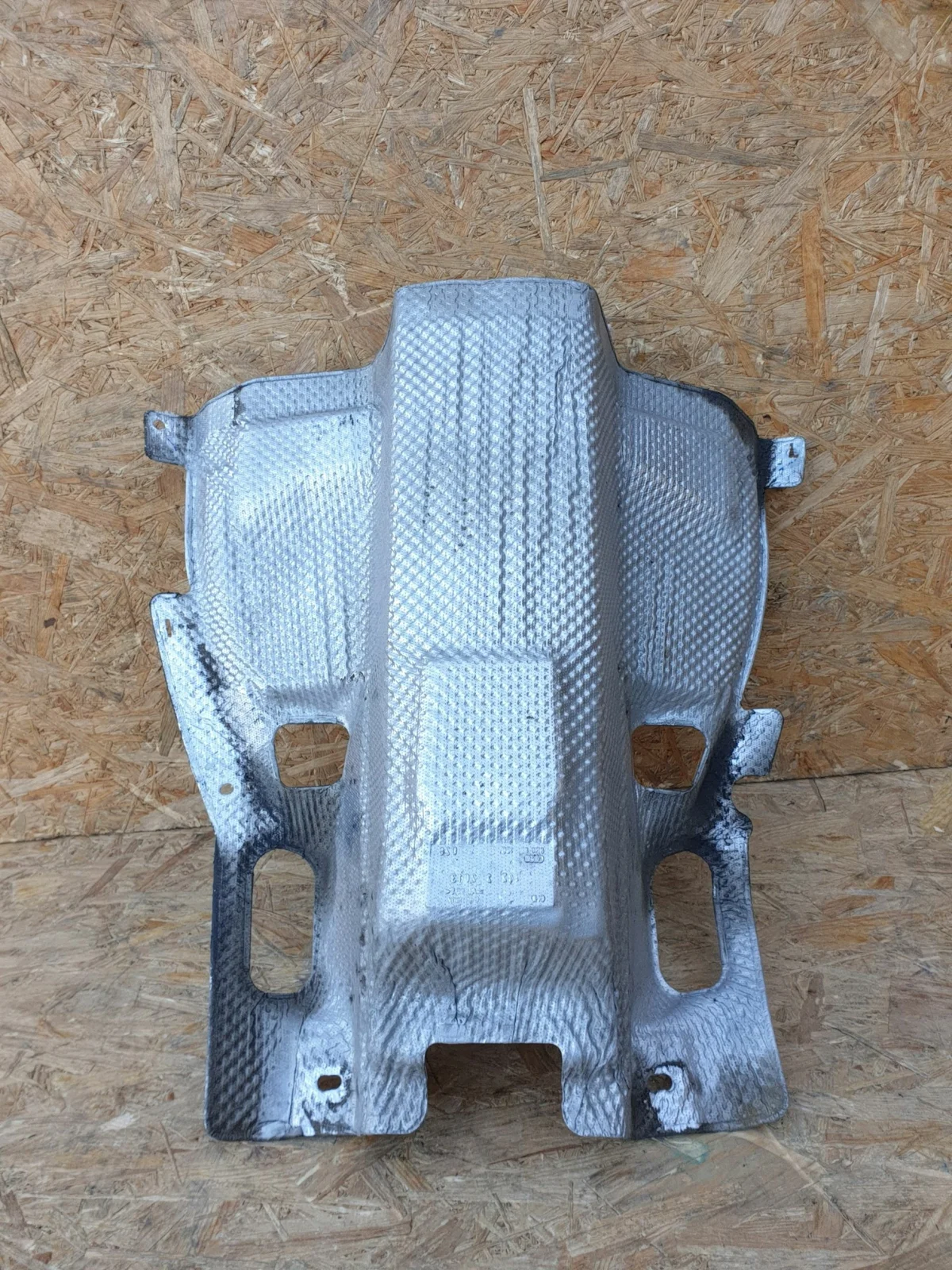 Audi Q5 8R Heat Shield 8R0804160E image 5