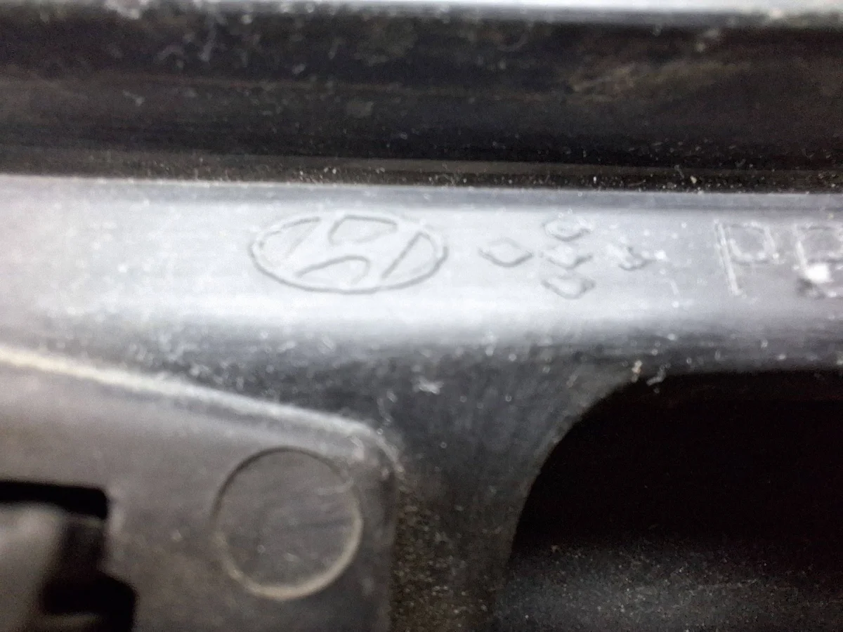 Kühlergrill Hyundai i20 I 12-14 gebraucht image 5